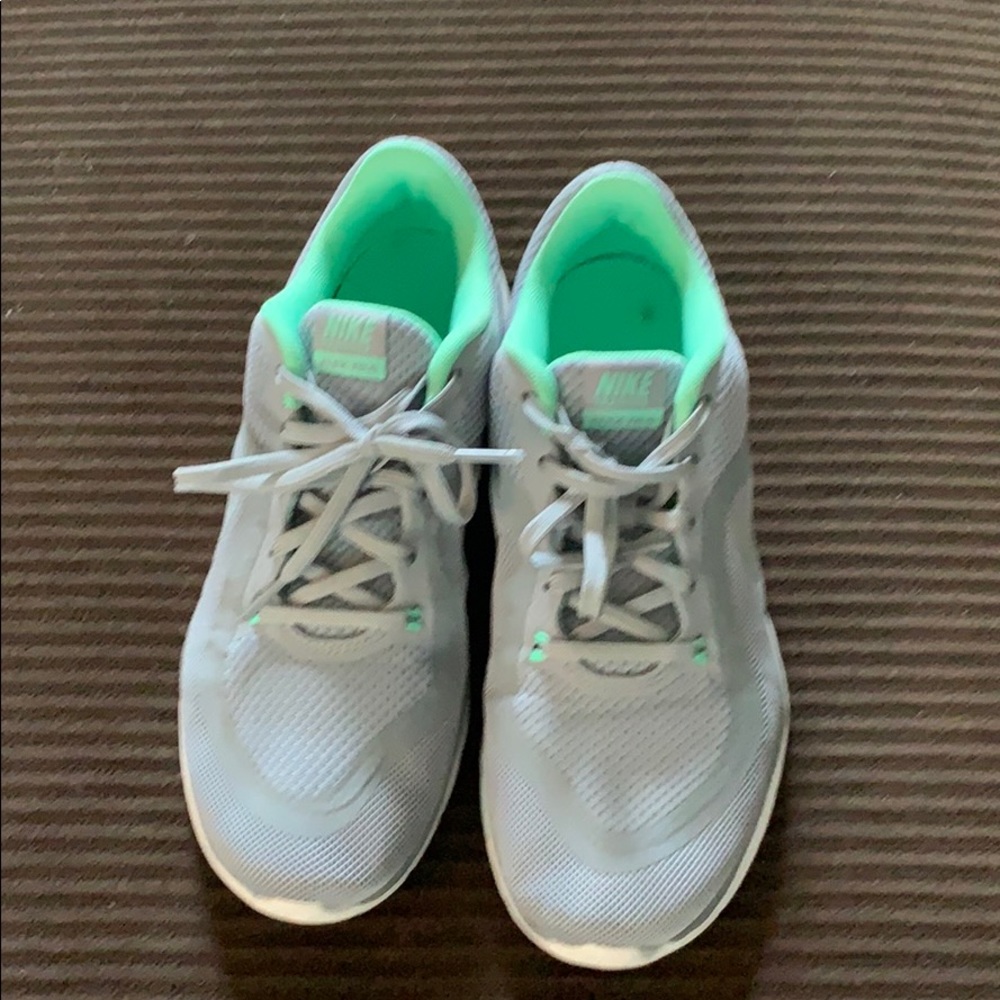 Nike training tennis shoe
